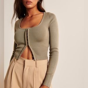 Abercrombie Hook-and-Eye Slim Cardigan Olive Green